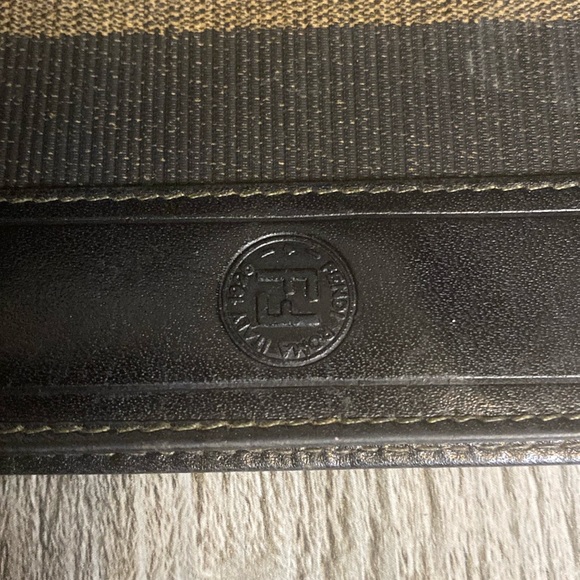 Vintage fendi leather Wallet - Picture 3 of 10